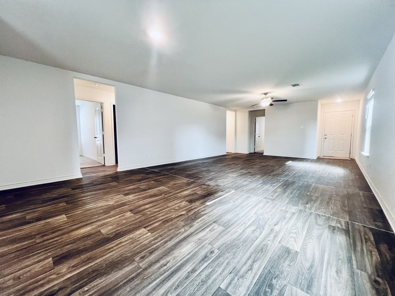 520 Locksley Cv #1 - Photo 4 of 22