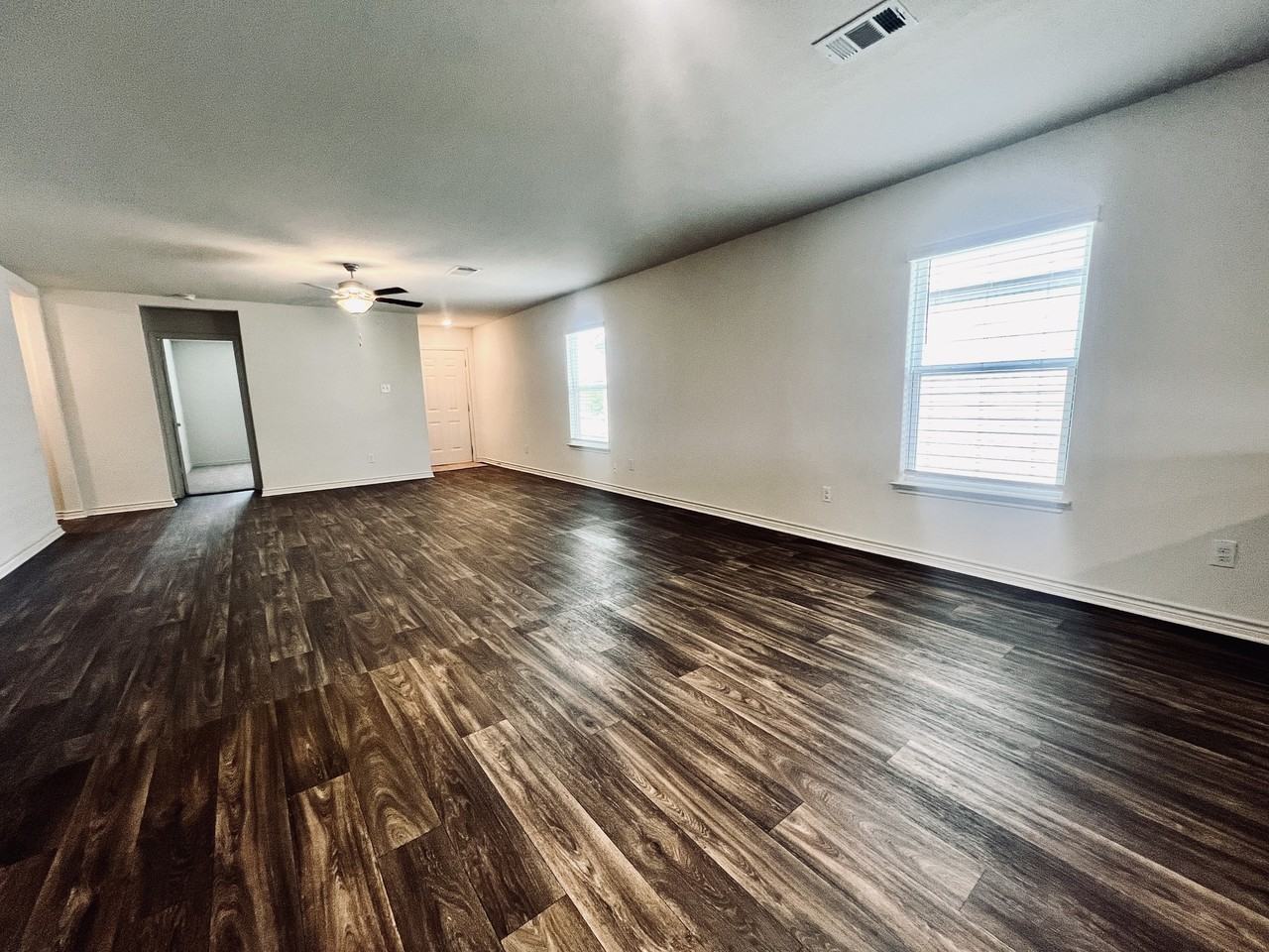 520 Locksley Cv #1 - Photo 5 of 22