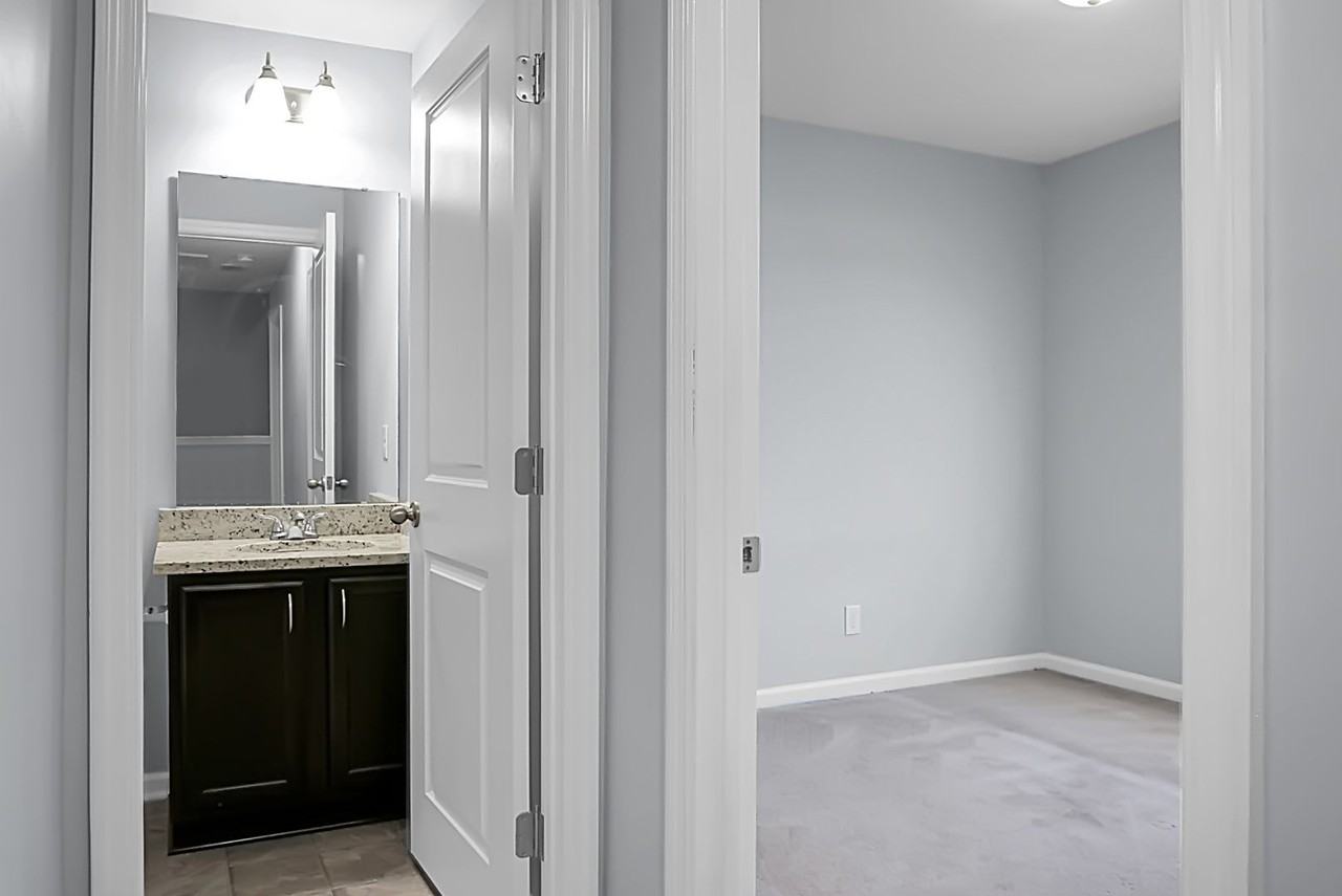 9155 Parlor Dr #1 - Photo 6 of 19