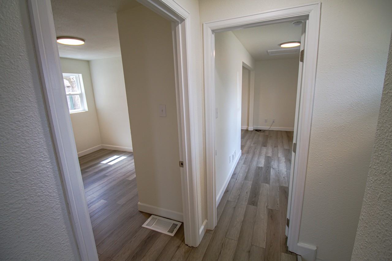 621 E 7th St #1 - Photo 2 of 15