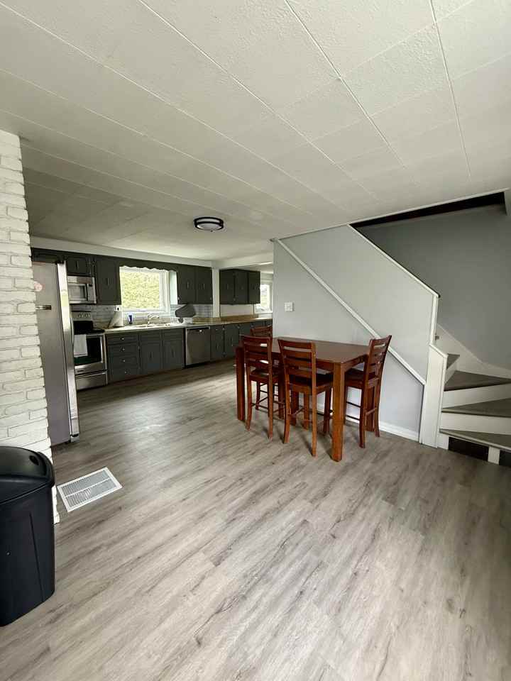 700 Kent St #1 - Photo 4 of 13