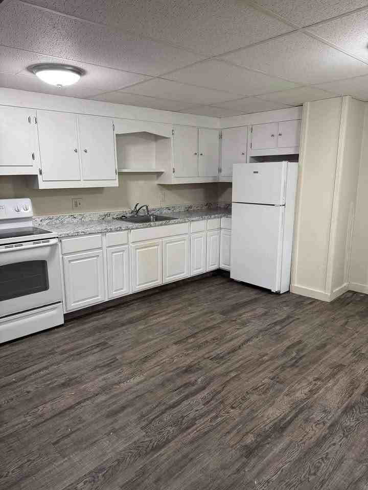 524 Water St #C - Photo 2 of 9