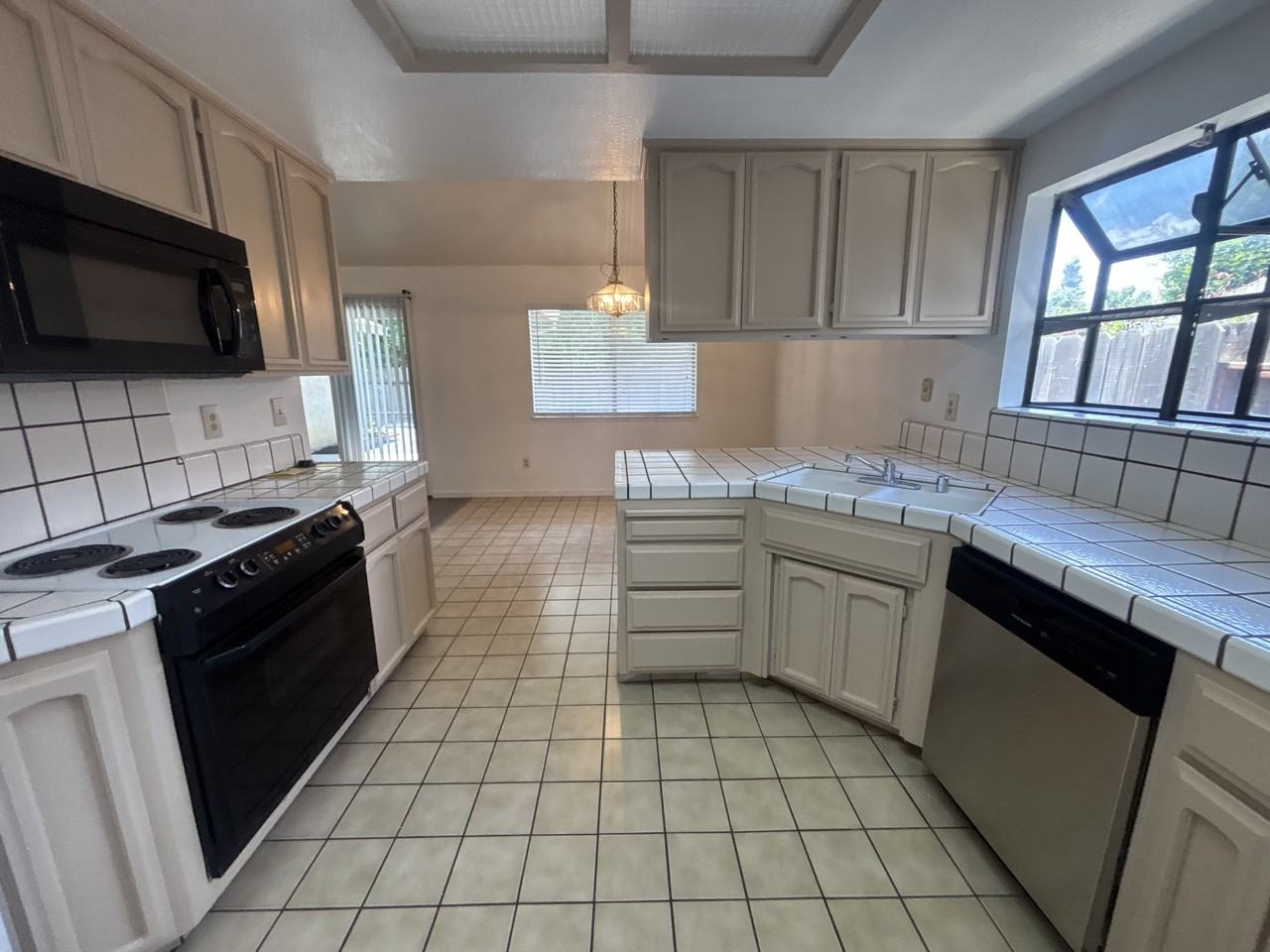 5208 Maximillian Dr #1 - Photo 7 of 18
