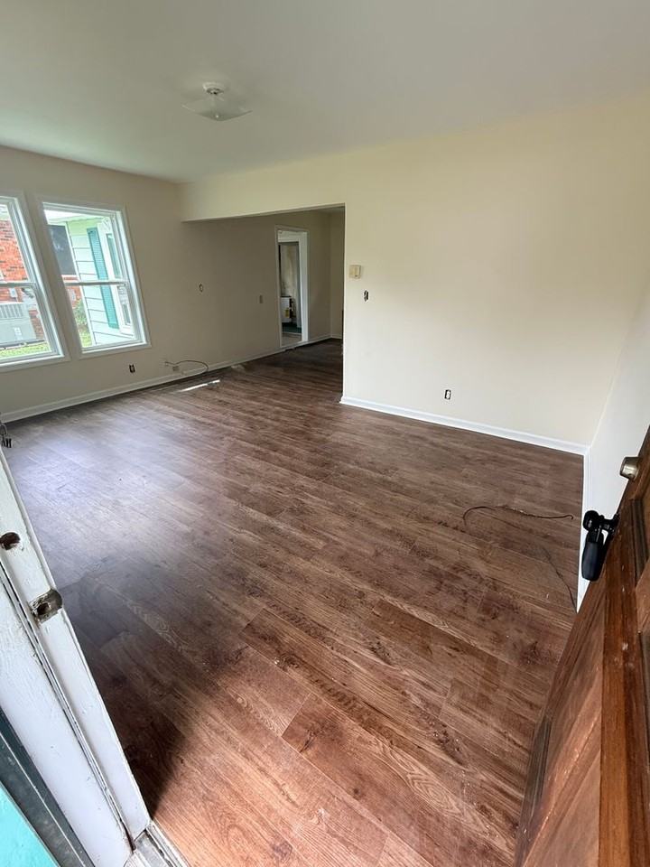 3514 8th St - Photo 2 of 2