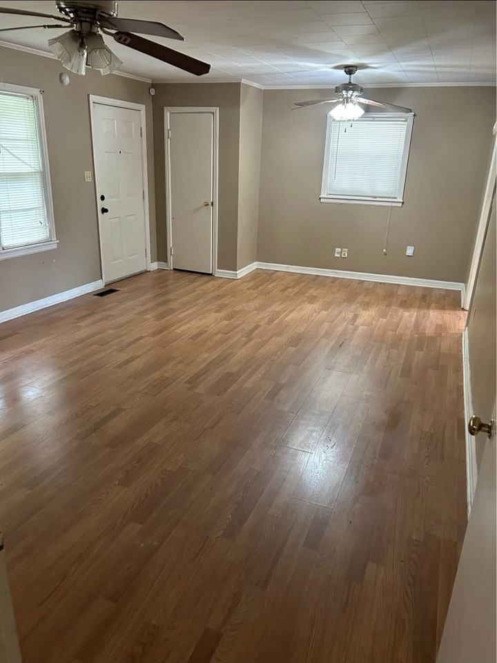 2303 Rasberry St #1 - Photo 3 of 6