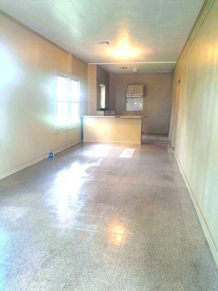 1002 Louisiana Ave #1 - Photo 2 of 17
