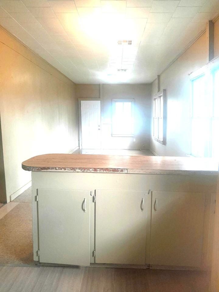 1002 Louisiana Ave #1 - Photo 5 of 17