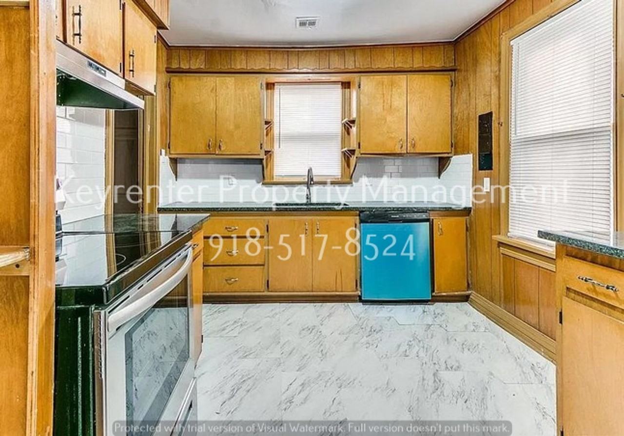 224 E Zion Pl - Photo 5 of 16