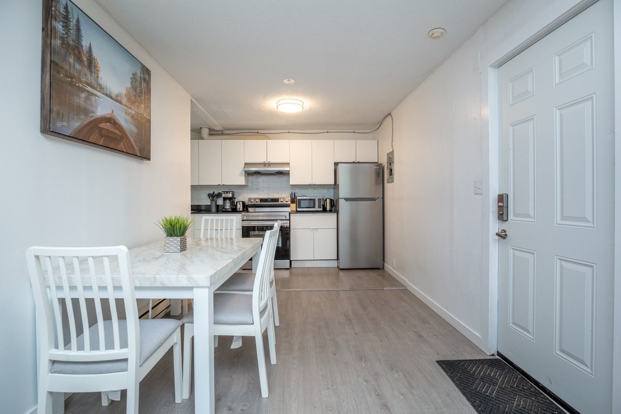 11682 224 St #302 - Photo 5 of 27