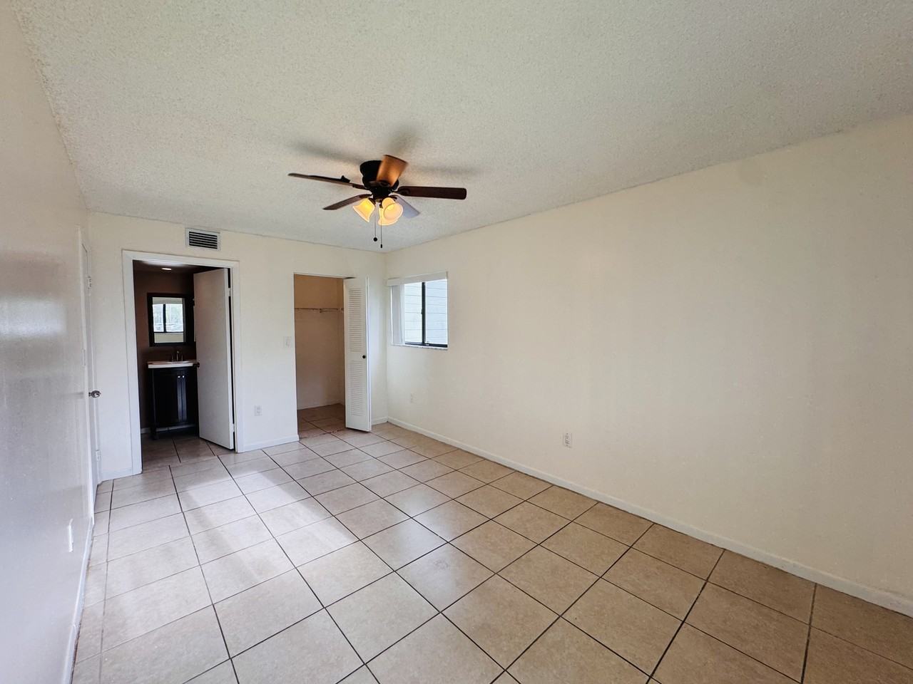 20681 Ne 4th Pl #105 - Photo 2 of 26