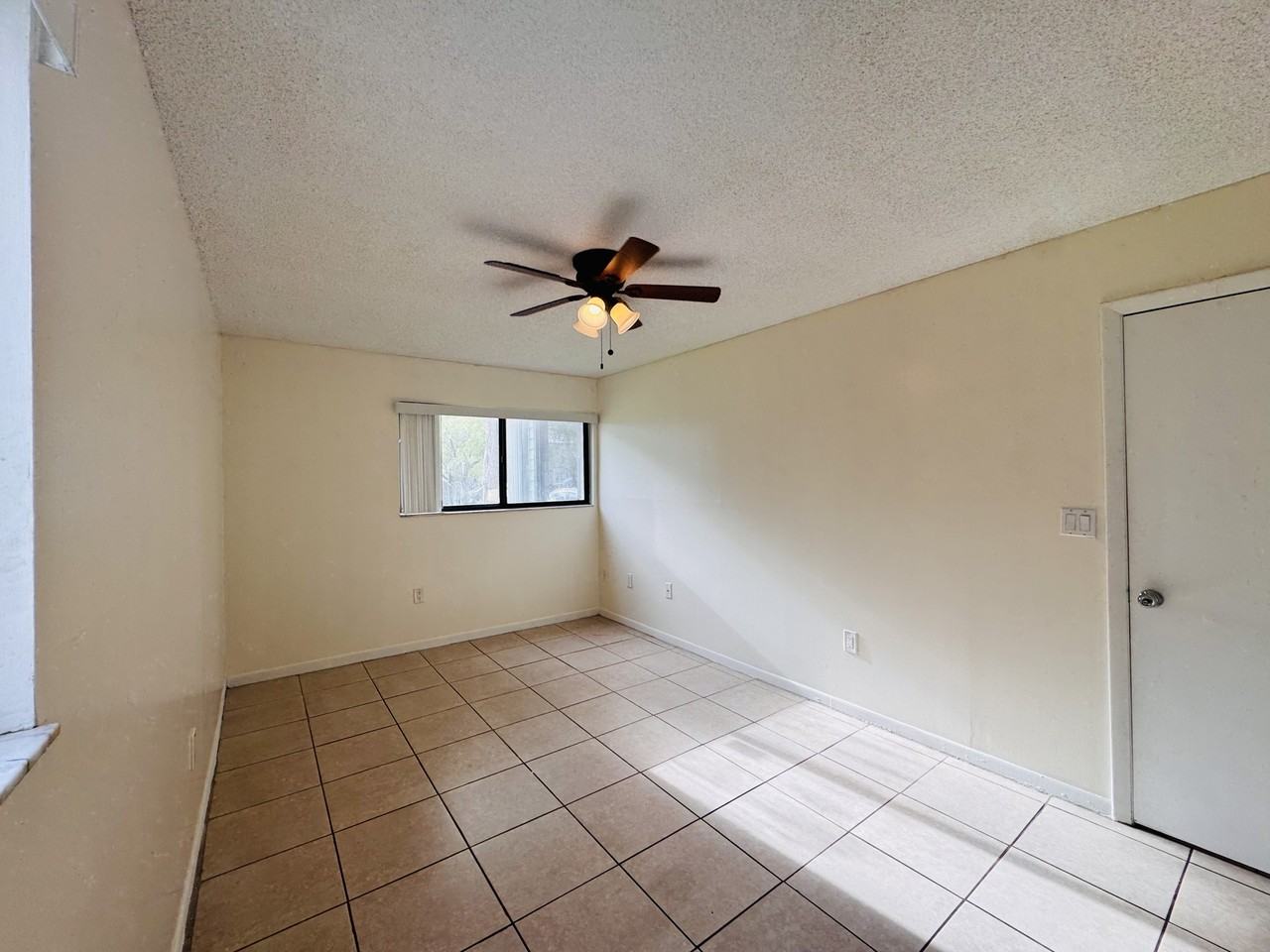 20681 Ne 4th Pl #105 - Photo 3 of 26