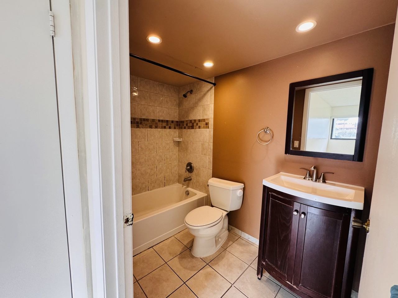 20681 Ne 4th Pl #105 - Photo 5 of 26