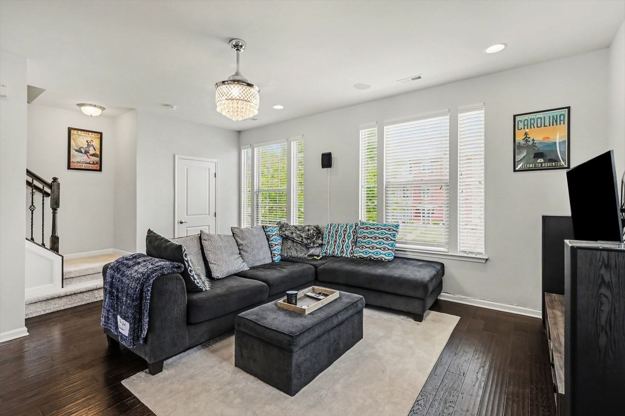 4011 Zilker Park Dr #1 - Photo 3 of 10