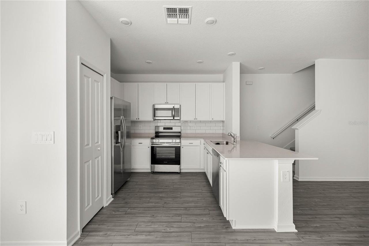 4929 Sw 81st St #1 - Photo 6 of 17