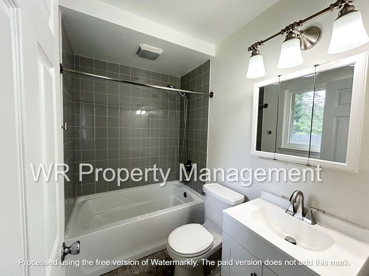 7076 Middlebury Dr - Photo 2 of 11