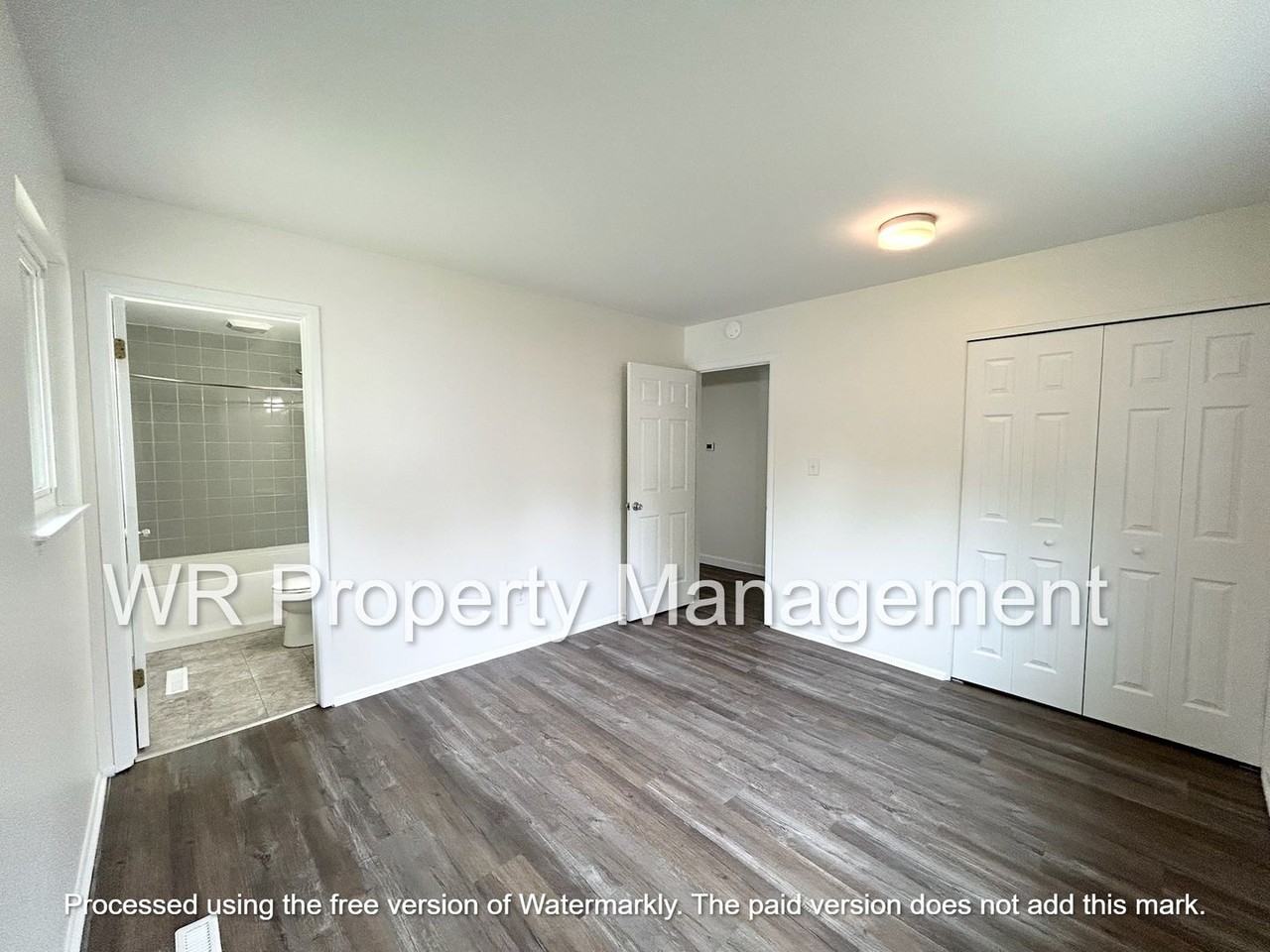 7076 Middlebury Dr - Photo 3 of 11
