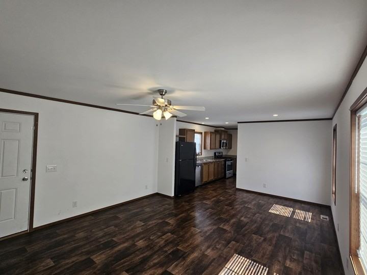 36 Meggan Dr #38 - Photo 3 of 26