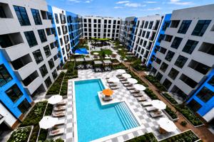 featured image of 1 W Elizabeth Ave
