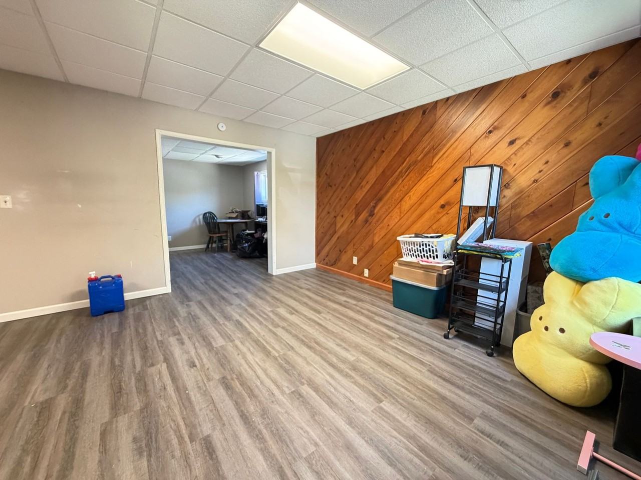 1701 Baxter Ave - Photo 5 of 26
