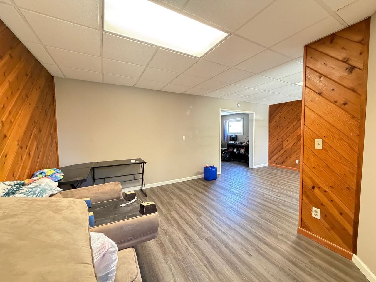 1701 Baxter Ave - Photo 7 of 26