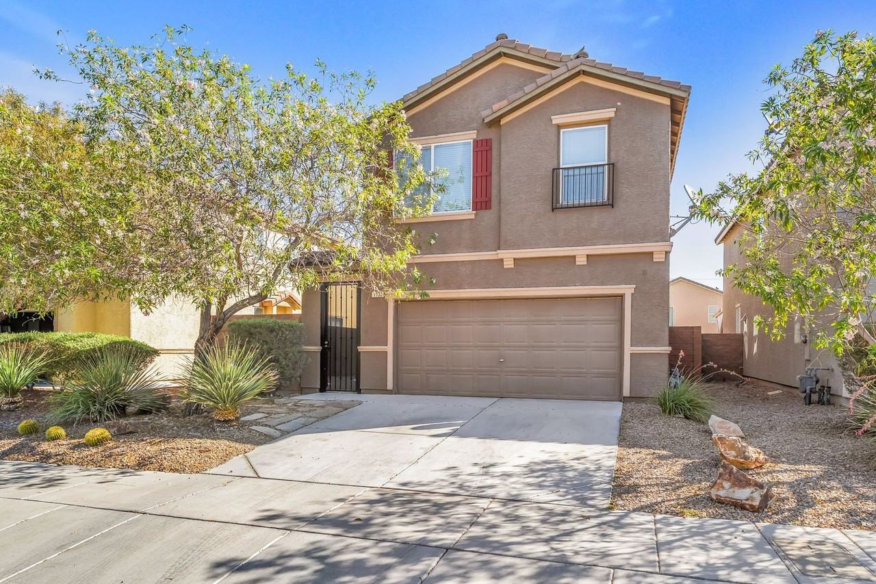 1132 Blakes Field Pl - Photo 2 of 24