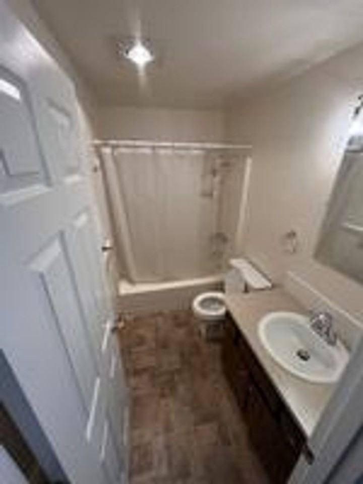 3996 Linn Ave Se - Photo 5 of 9