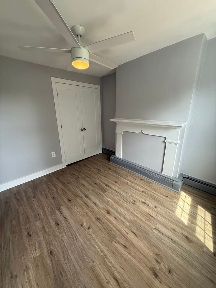305 Liberty St - Photo 7 of 12