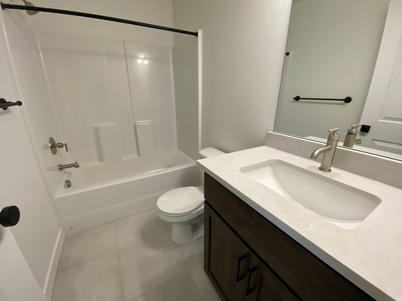 1094 W 530 S - Photo 3 of 15