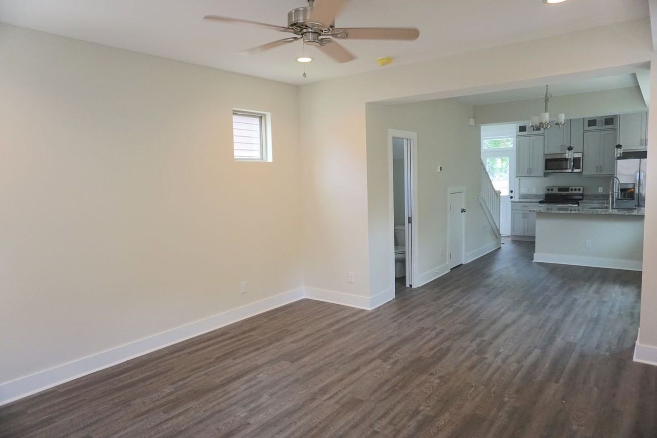 733 E 38th St - Photo 3 of 15