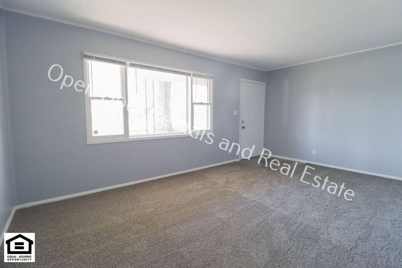 6033 S Calhoun St - Photo 3 of 14