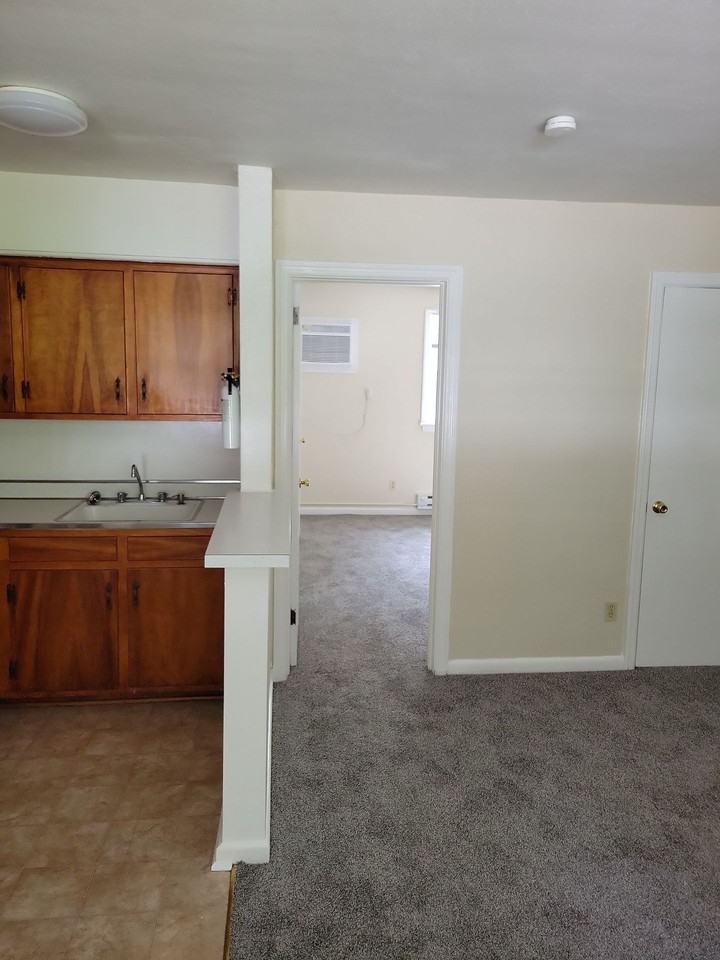 Kingston Landing Apartments - Photo 6 of 10