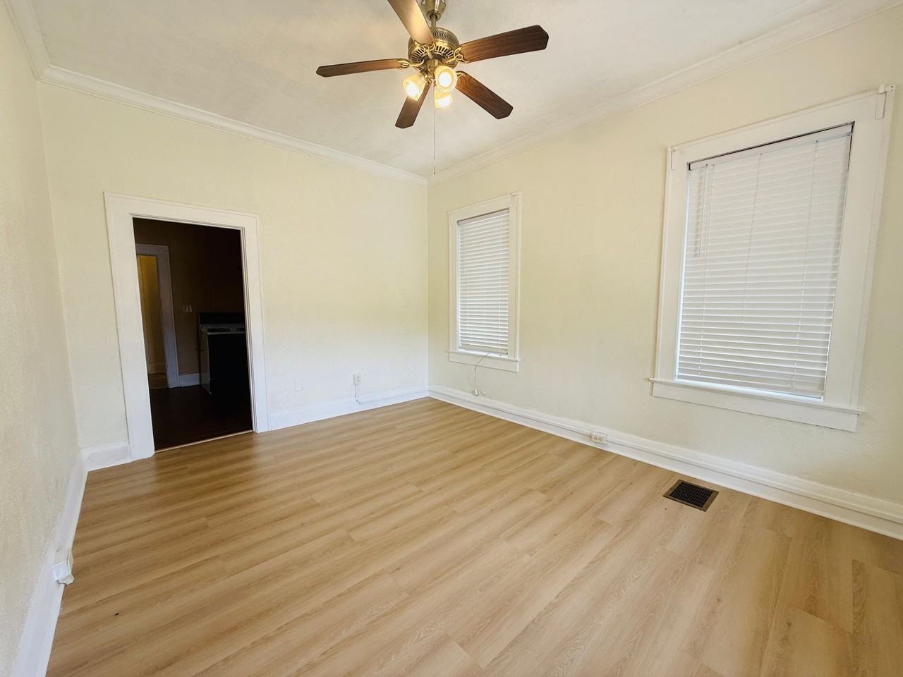 4905 N Central Ave #1 - Photo 5 of 33