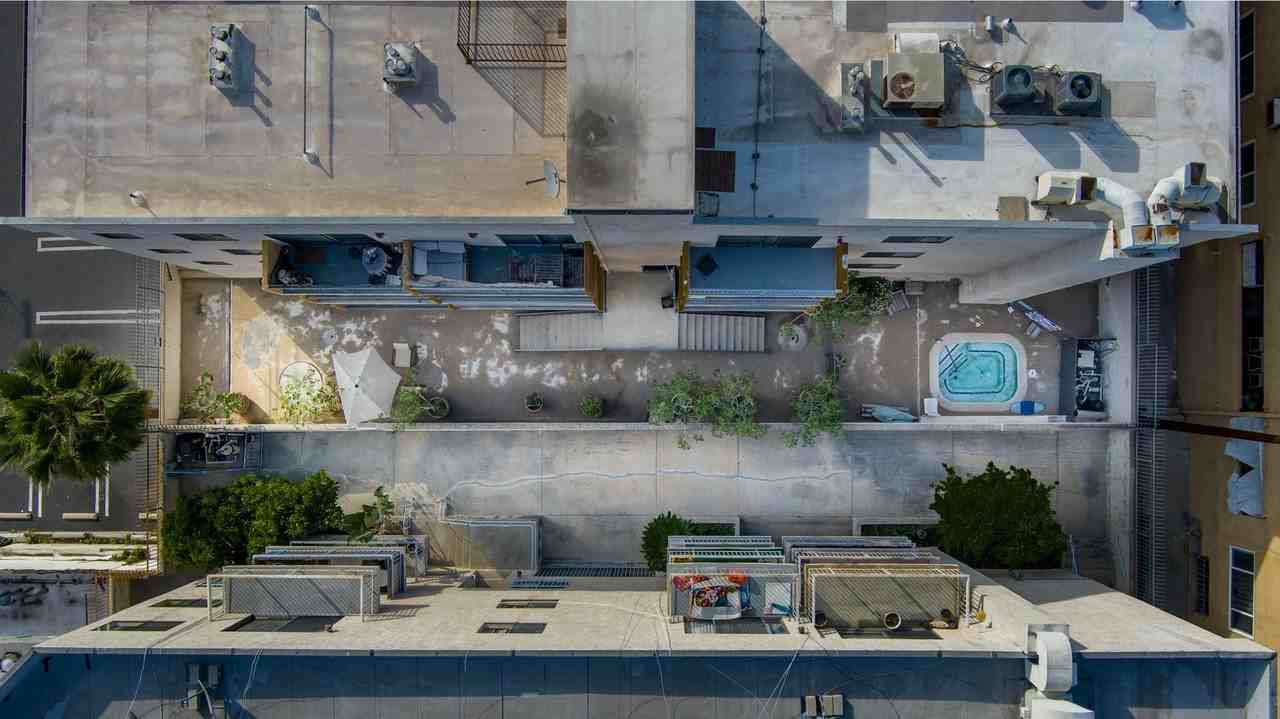 Vista Luxury Investments, LLC - Photo 3 of 5