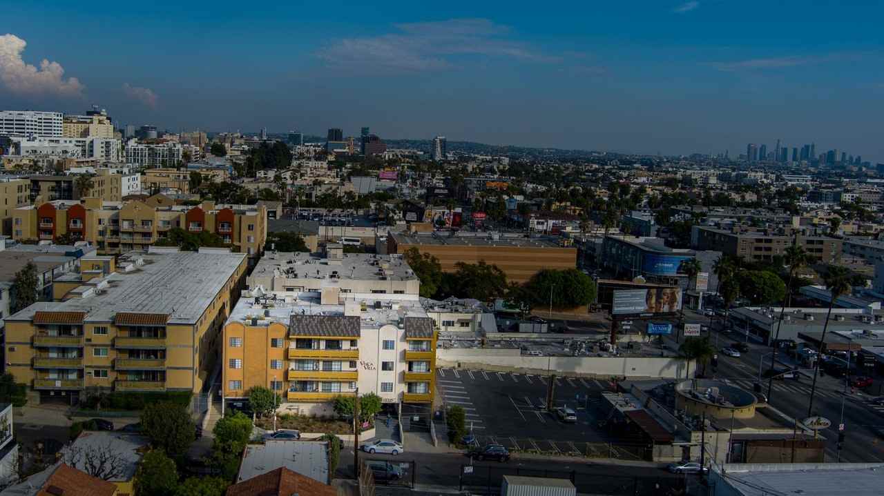 Vista Luxury Investments, LLC - Photo 5 of 5