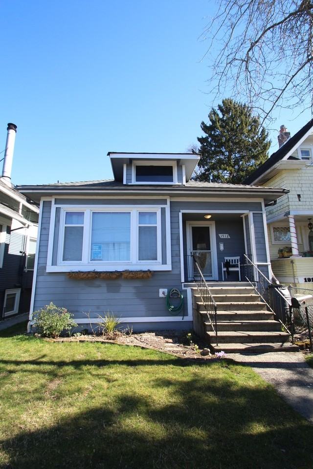 1912 9th Ave W - Photo 2 of 24