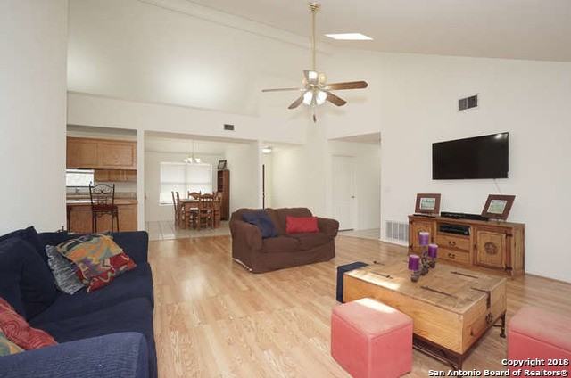 525 River Ranch Dr - Photo 2 of 7