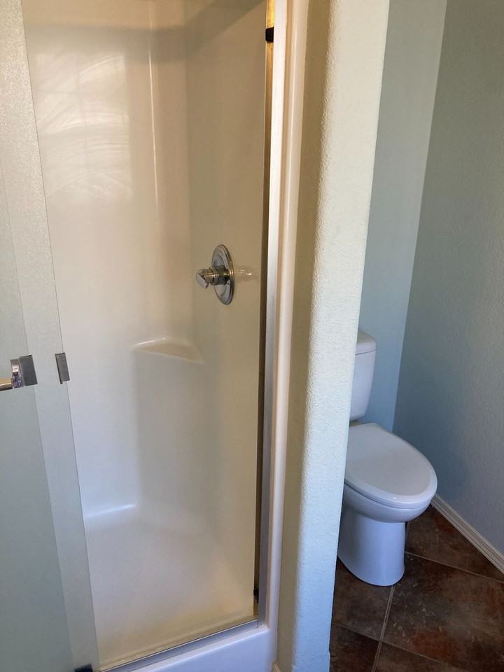 720 Venice St - Photo 3 of 24