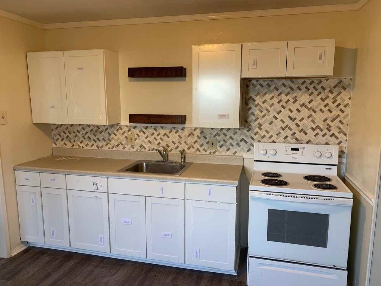 450 Cedar Dr - Photo 4 of 8