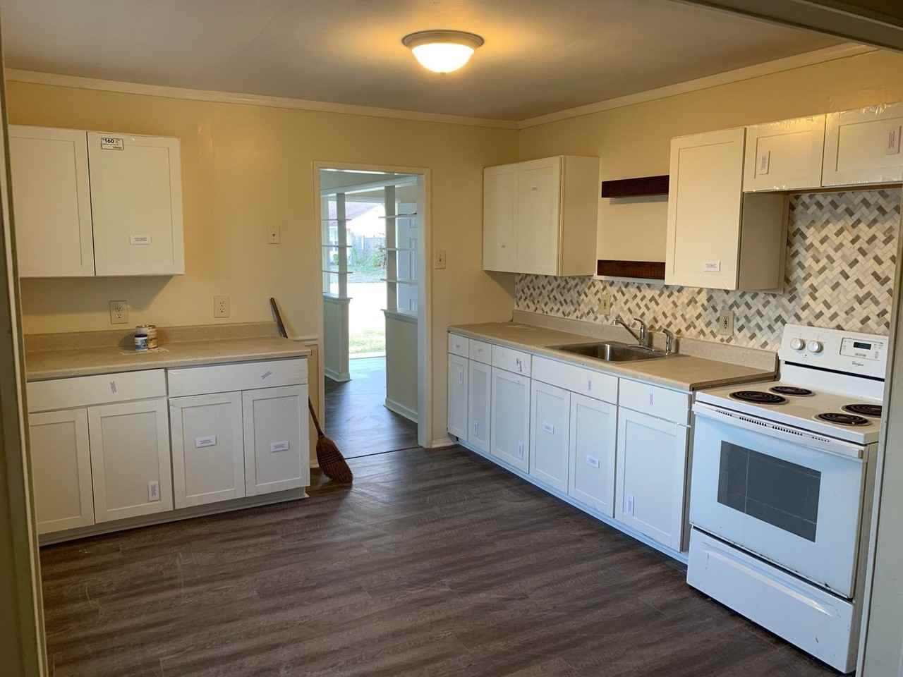 450 Cedar Dr - Photo 5 of 8