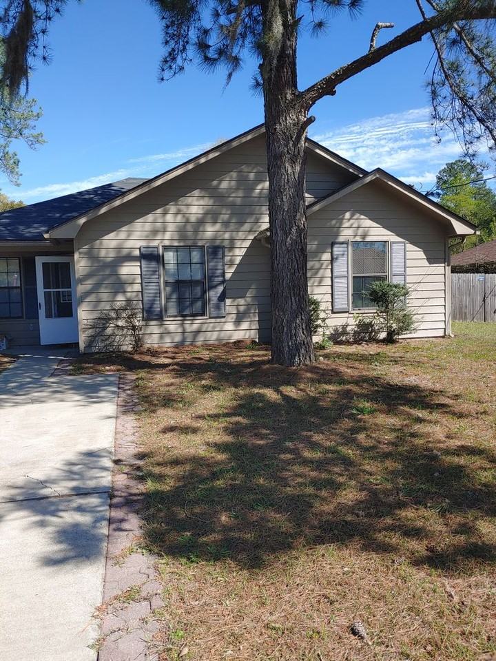 916 Wrenwood Ln - Photo 2 of 13