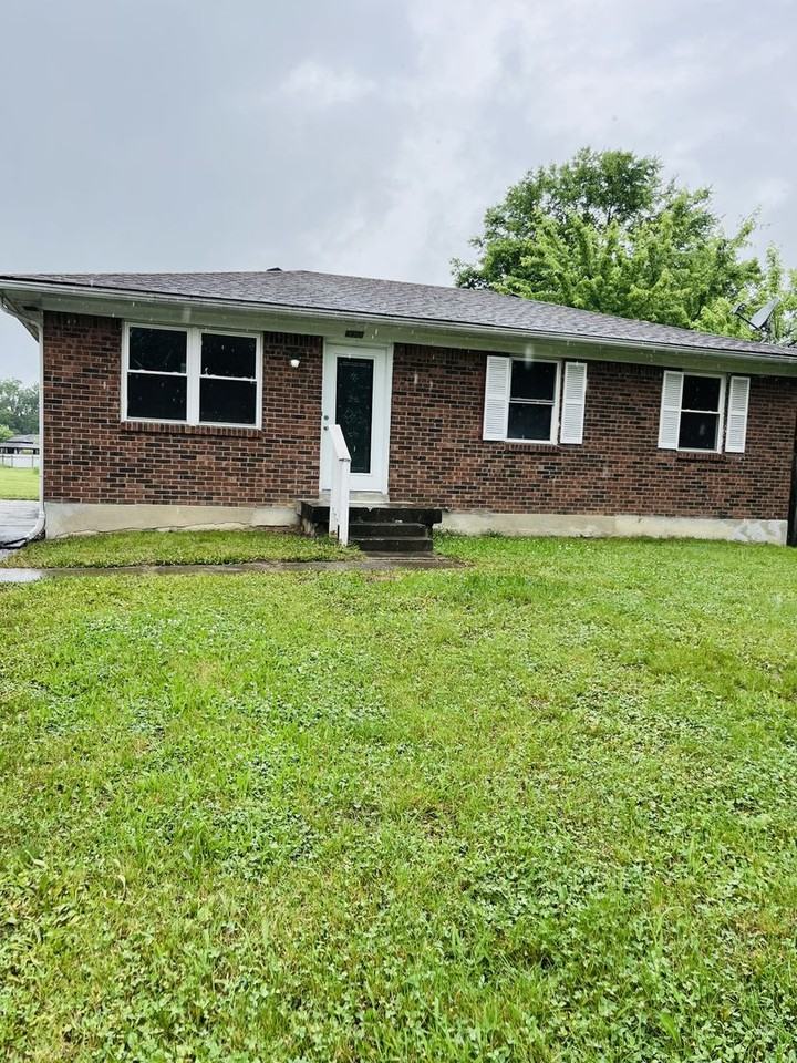 4920 Stokes Ct - Photo 2 of 29