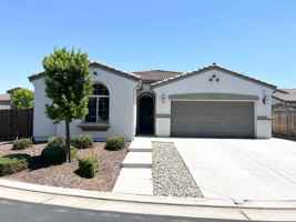 featured image of 937 Lindsay Ln