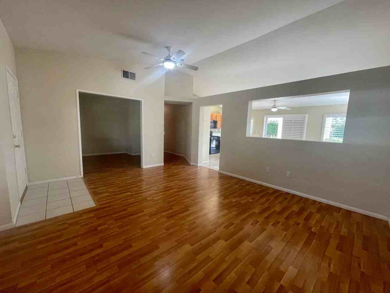 79220 Laurie Ct - Photo 2 of 14