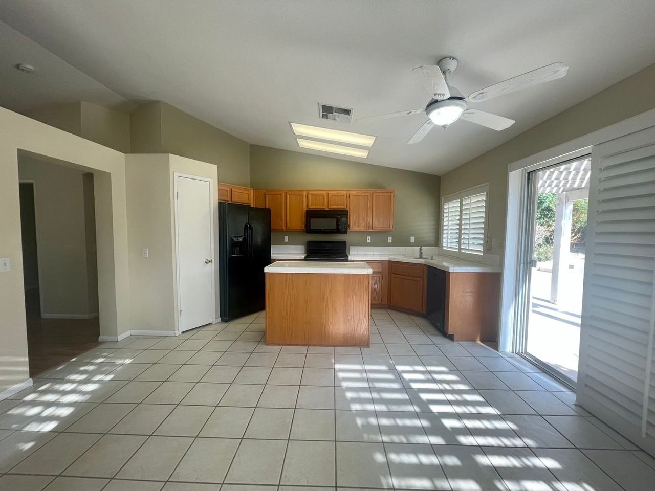 79220 Laurie Ct - Photo 4 of 14