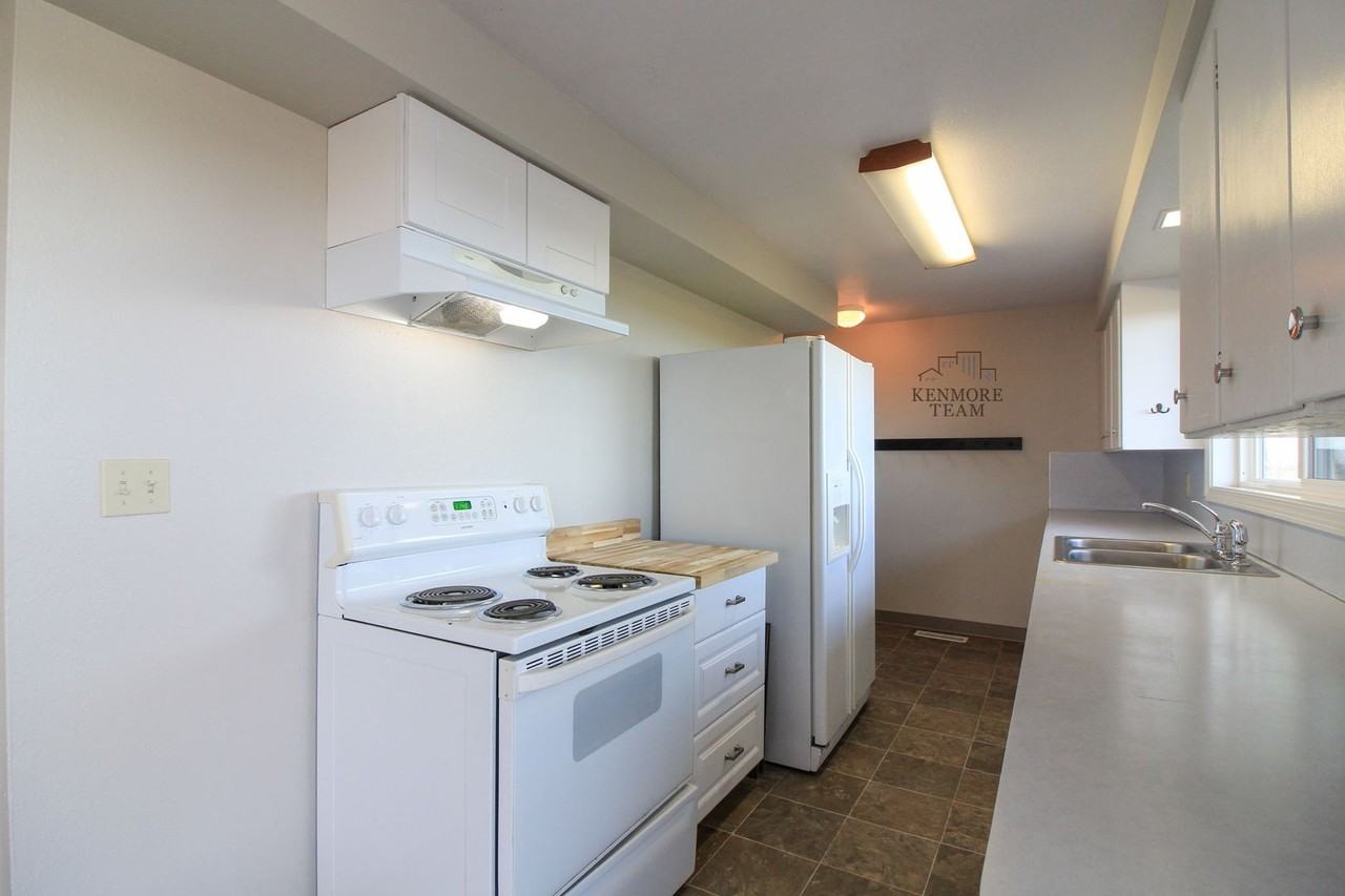 10111 10111 ELTOPIA WEST RD - Photo 3 of 15
