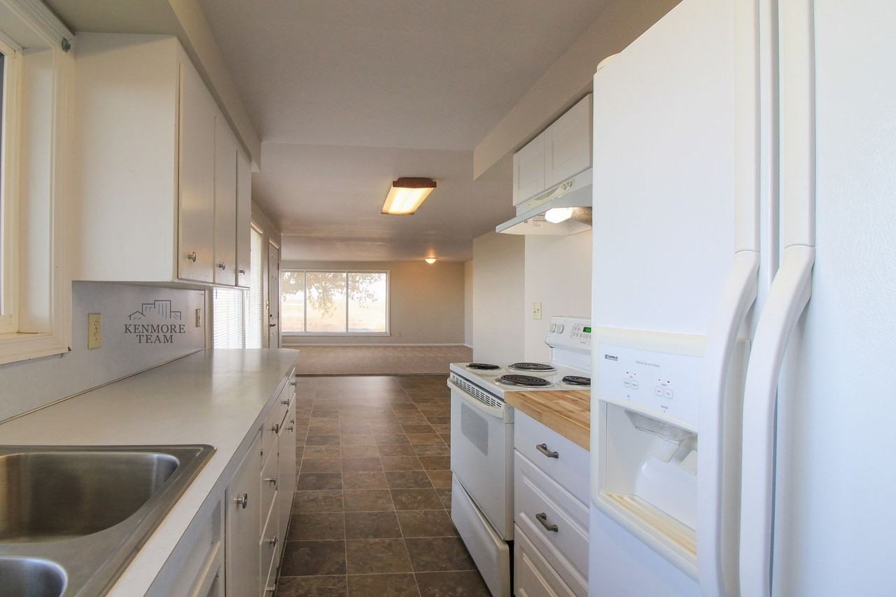 10111 10111 ELTOPIA WEST RD - Photo 4 of 15