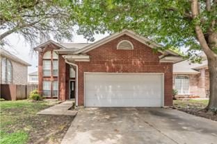 2136 Stoneridge Dr - Photo 1 of 1