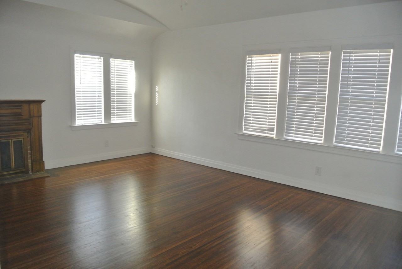 1341 Maple St - Photo 5 of 21