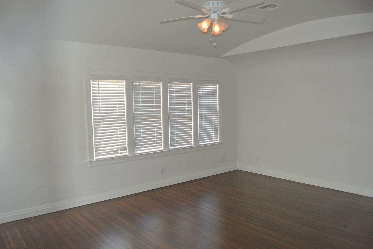 1341 Maple St - Photo 6 of 21