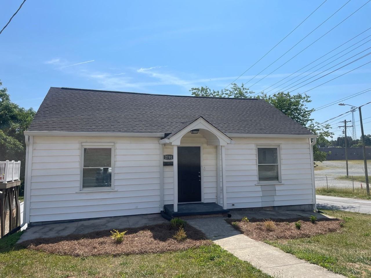 2701 Patrick Ave - Photo 2 of 13